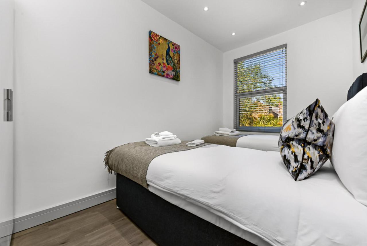 Amazing 2 Bedroom Apartment In Greater London Exterior foto